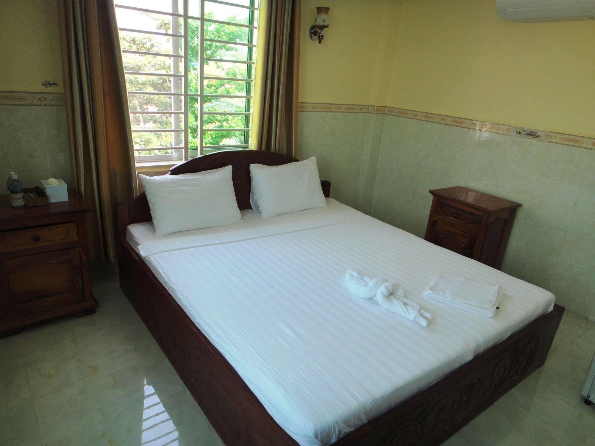 Borey Vatanac Guesthouse Kampot Exterior photo